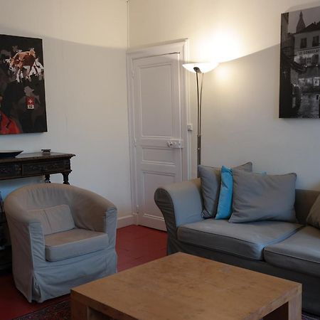 Penthouse Apartment Overlooking Place Carnot Carcassonne Eksteriør billede