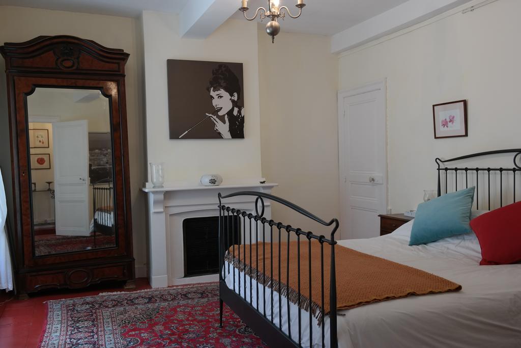 Penthouse Apartment Overlooking Place Carnot Carcassonne Eksteriør billede