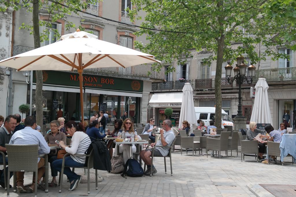 Penthouse Apartment Overlooking Place Carnot Carcassonne Eksteriør billede